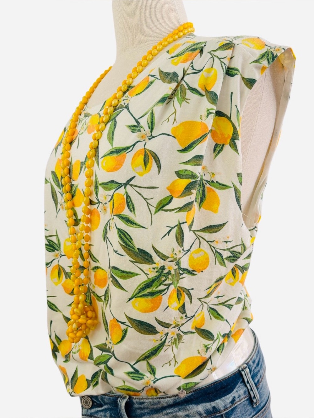 Marc New York White 🍋Lemon-Print Sleeveless Tank Top - Picture 2 of 6